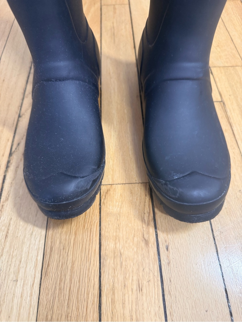 Hunter Original Tall rain boots in matte black. - Picture 7 of 11
